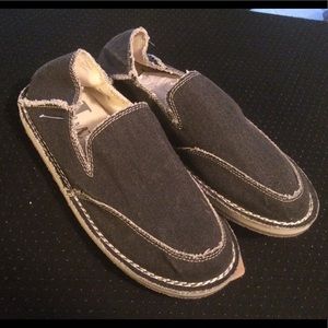 Nwts Justin Canvas Slip on Size 8M